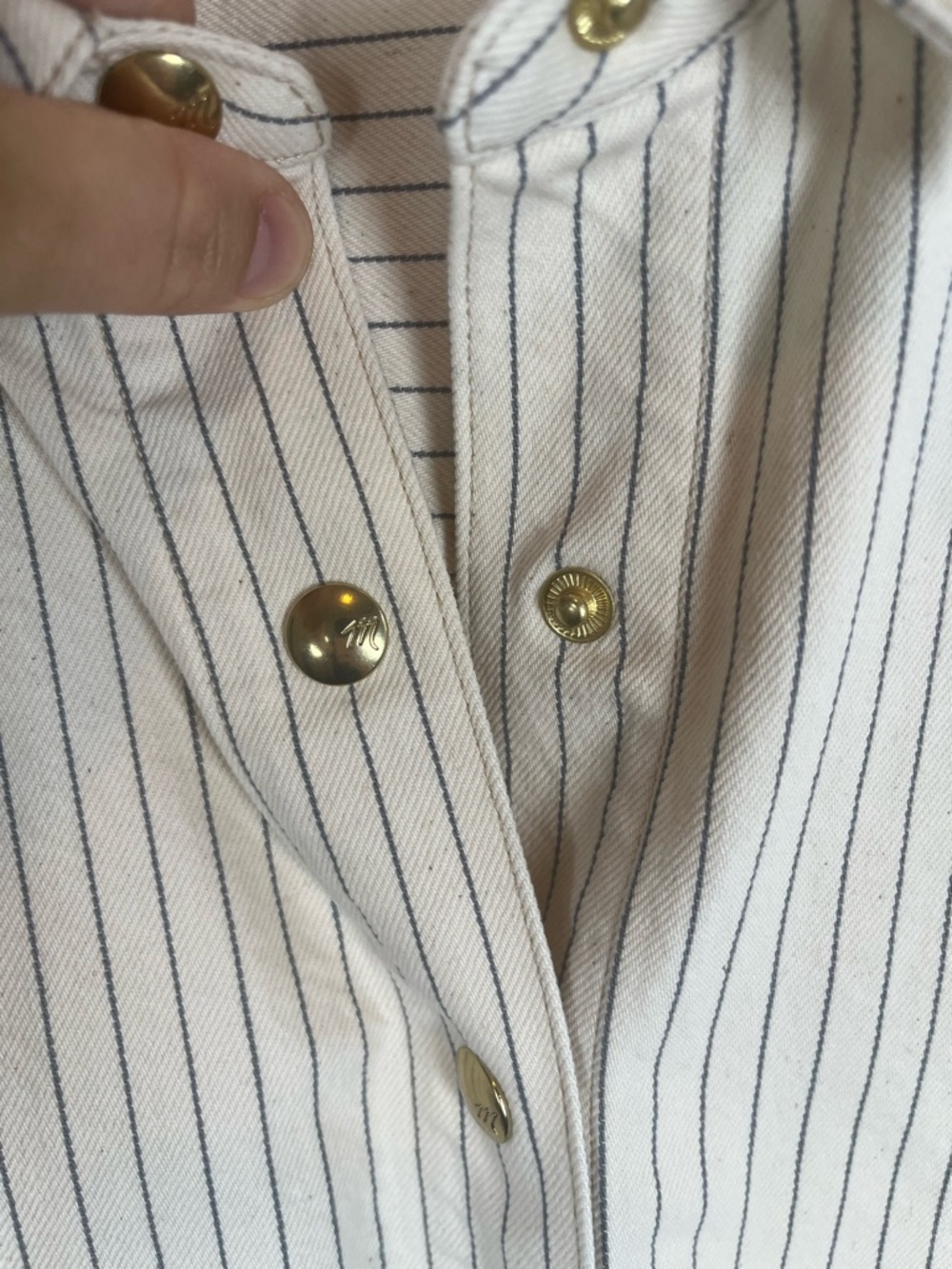 Madewell Denim Classic Button-Up Shirt‎ in Pinstripe Railroad Stripes Rigid - Picture 6 of 9